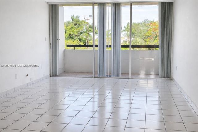 802 NW 87th Ave 315, Miami, FL 33172