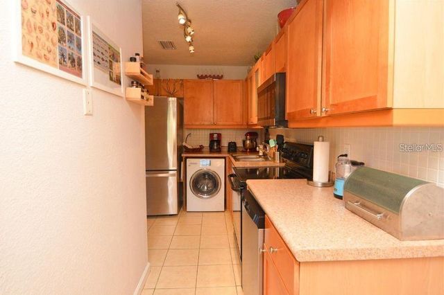 3889 POMPANO DRIVE SE C, St Petersburg, FL 33705