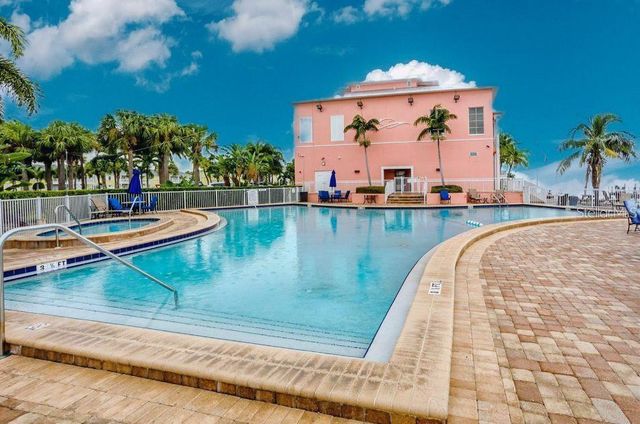 3889 POMPANO DRIVE SE C, St Petersburg, FL 33705