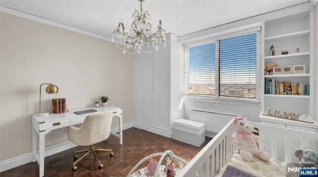 326 Prospect Avenue 8E, Hackensack, NJ 07601