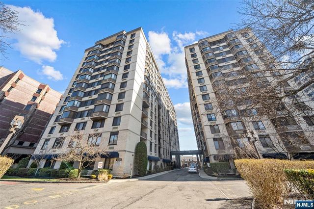 326 Prospect Avenue 8E, Hackensack, NJ 07601