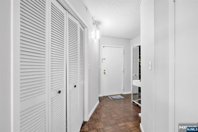 326 Prospect Avenue 8E, Hackensack, NJ 07601