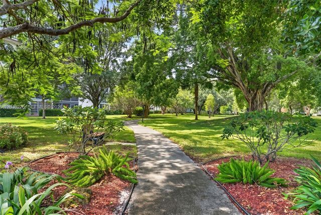 2404 Antigua Cir M2, Coconut Creek, FL 33066