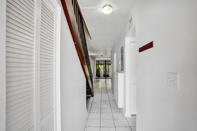 929 NW 45th St 929, Deerfield Beach, FL 33064