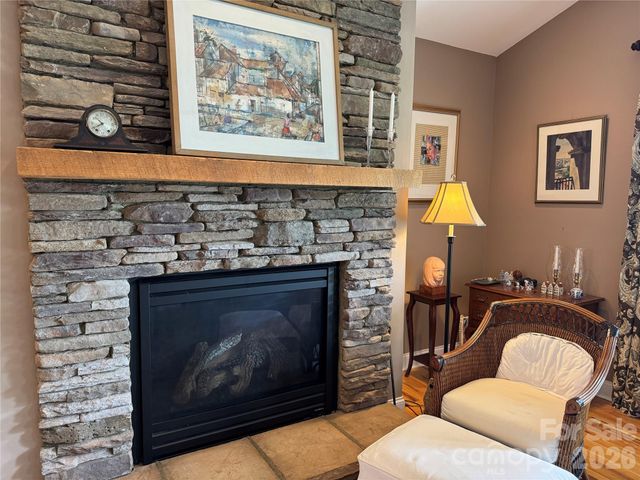 25 Copper Court, Hendersonville, NC 28792