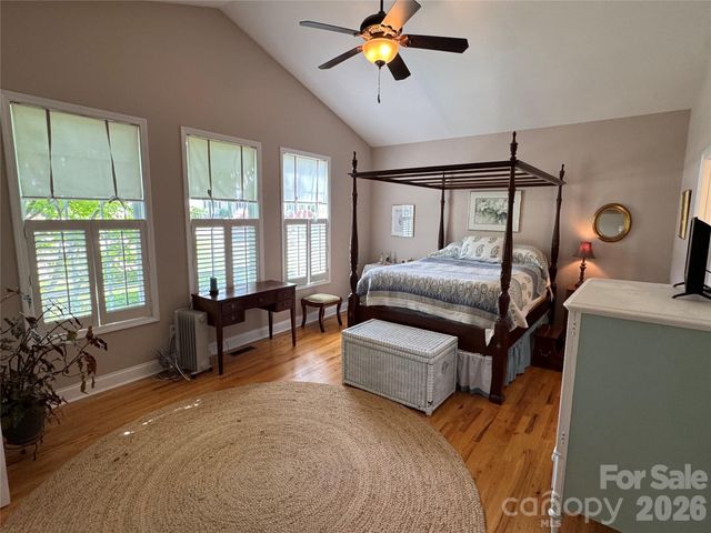 25 Copper Court, Hendersonville, NC 28792