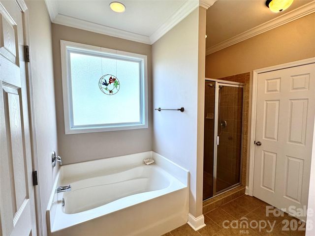 25 Copper Court, Hendersonville, NC 28792