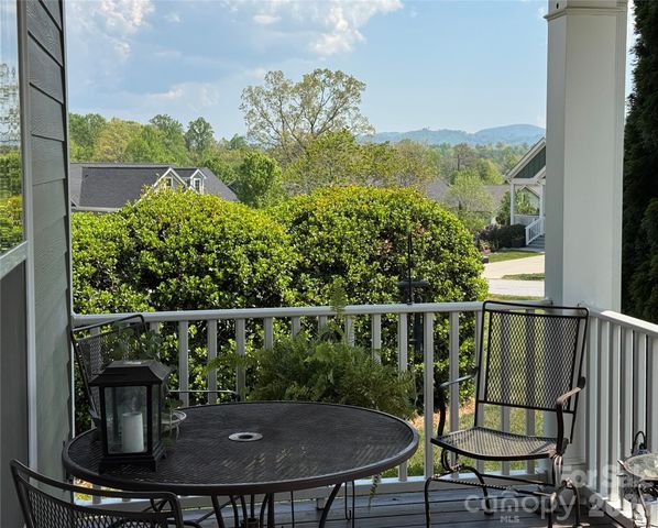 25 Copper Court, Hendersonville, NC 28792