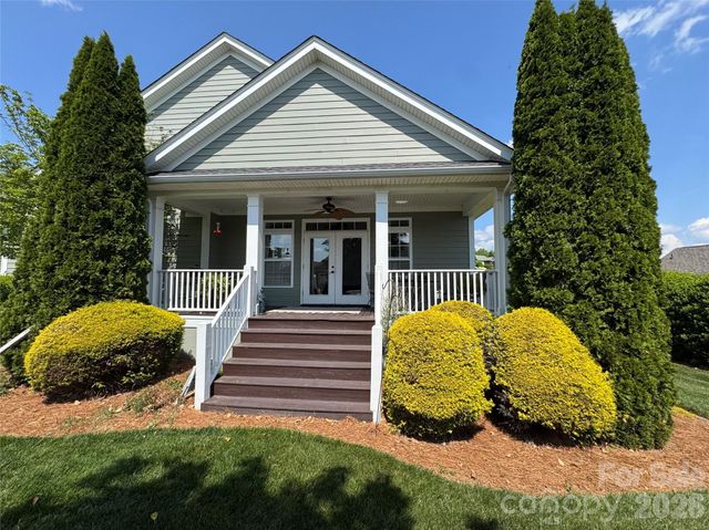 25 Copper Court, Hendersonville, NC 28792