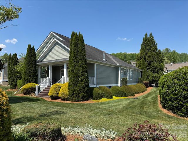 25 Copper Court, Hendersonville, NC 28792