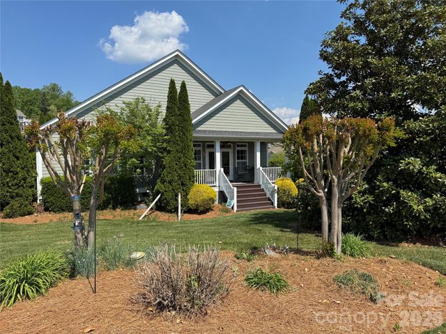 25 Copper Court, Hendersonville, NC 28792