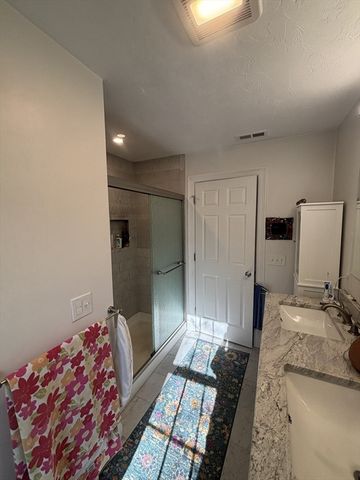 139 Turkey Hill Rd, Rutland, MA 01543
