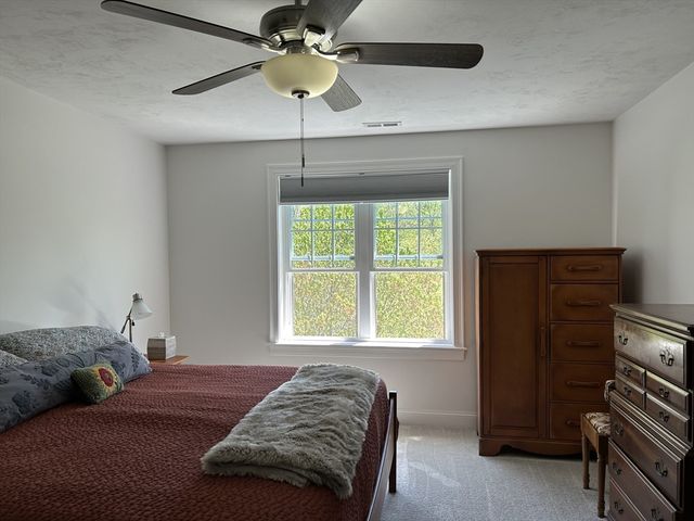 139 Turkey Hill Rd, Rutland, MA 01543