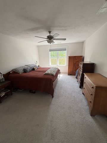 139 Turkey Hill Rd, Rutland, MA 01543