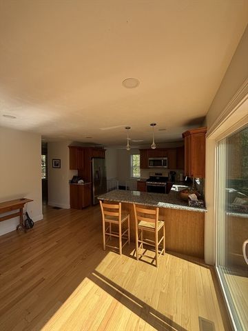 139 Turkey Hill Rd, Rutland, MA 01543