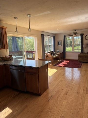 139 Turkey Hill Rd, Rutland, MA 01543