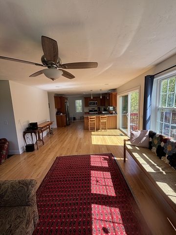 139 Turkey Hill Rd, Rutland, MA 01543