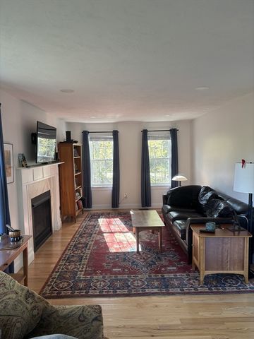 139 Turkey Hill Rd, Rutland, MA 01543