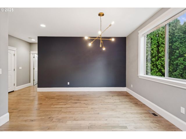 7484 Sw 194TH Ter, Beaverton, OR 97007