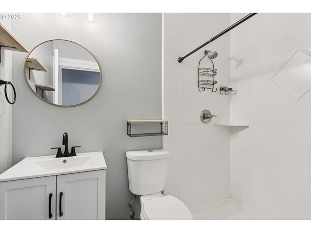 7484 Sw 194TH Ter, Beaverton, OR 97007