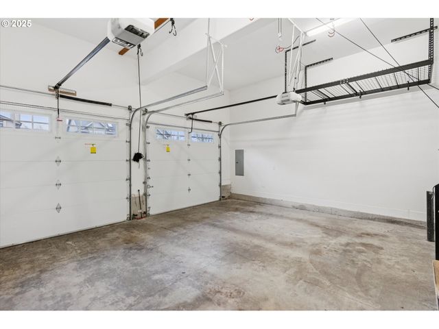 7484 Sw 194TH Ter, Beaverton, OR 97007