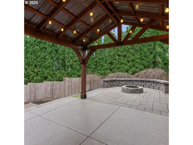 7484 Sw 194TH Ter, Beaverton, OR 97007