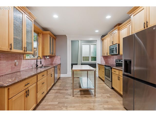 7484 Sw 194TH Ter, Beaverton, OR 97007