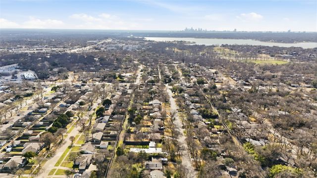 10208 Lake Gardens Drive, Dallas, TX 75218