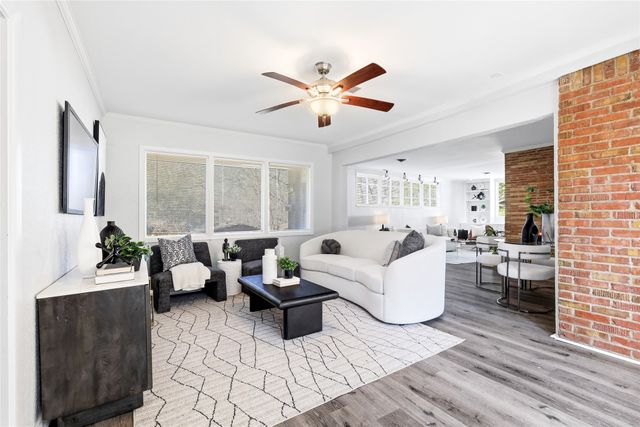 10208 Lake Gardens Drive, Dallas, TX 75218