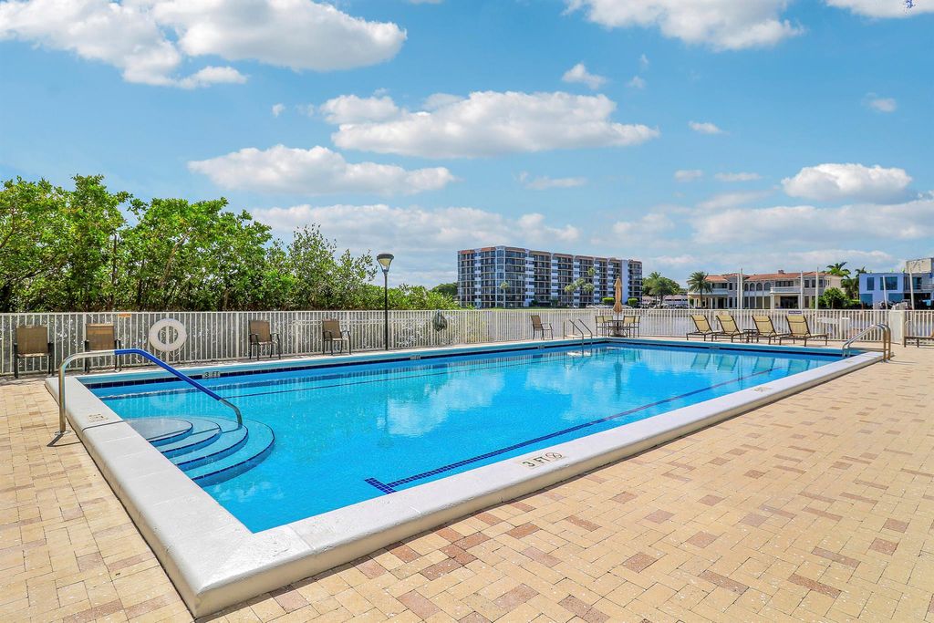 Image 25 of property listing at 3912 S Ocean Boulevard 1412, Highland Beach, FL 33487