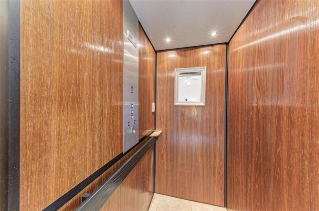 282 SANTA MARIA STREET, Venice, FL 34285