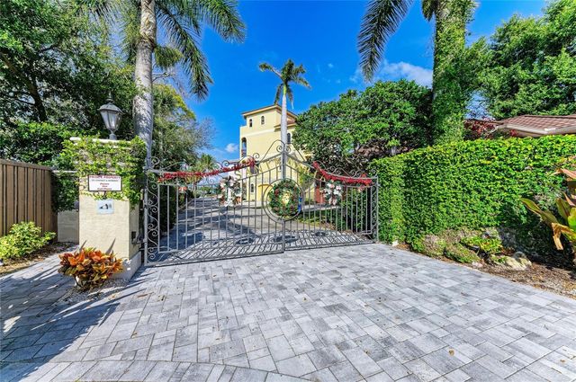 282 SANTA MARIA STREET, Venice, FL 34285