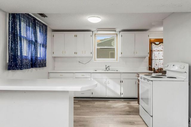 913 N Piute Avenue, Independence, MO 64056