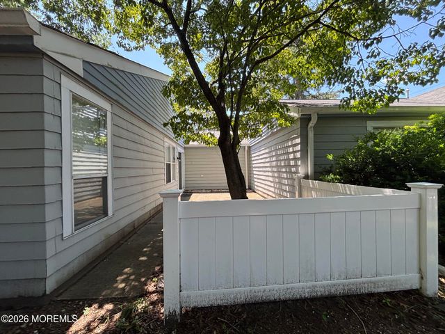 675A Buckingham Drive A, Manchester, NJ 08759