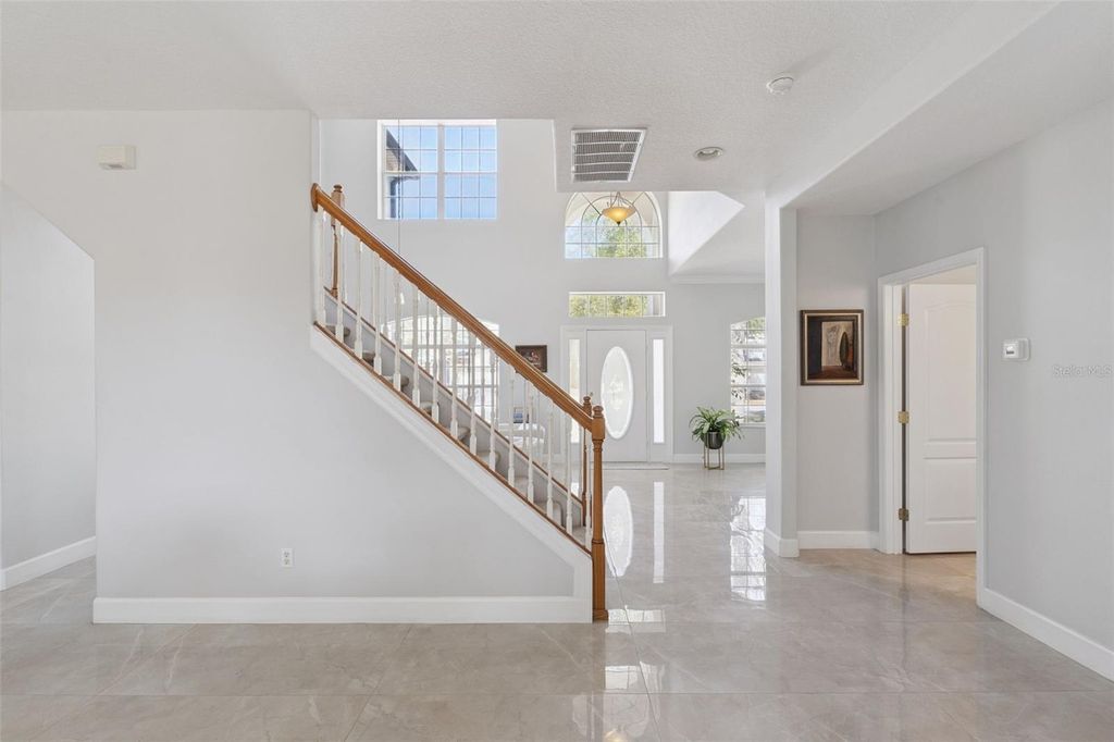 Image 12 of property listing at 15314 MONTAUK LANE, Clermont, FL 34714