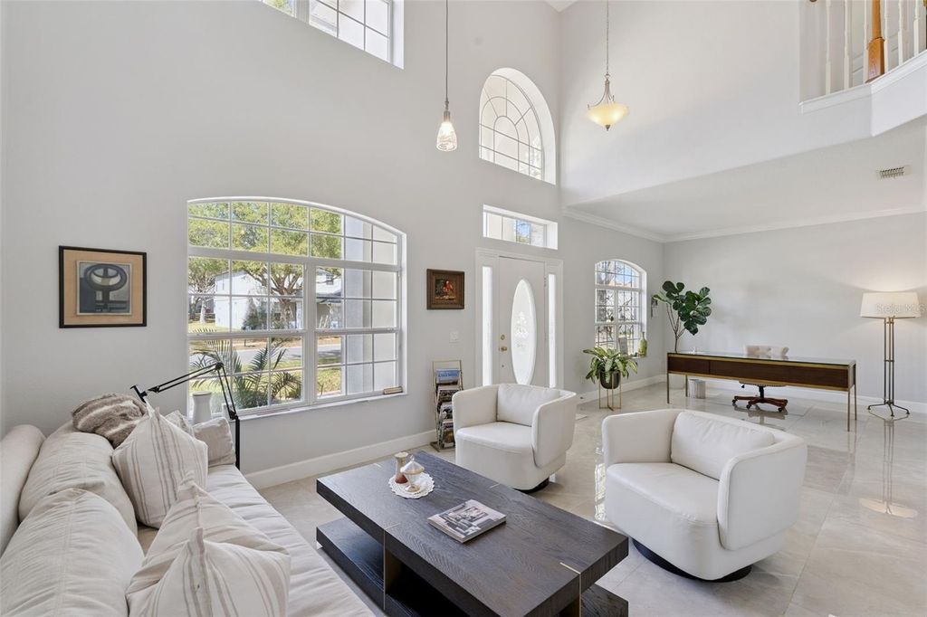 Image 7 of property listing at 15314 MONTAUK LANE, Clermont, FL 34714