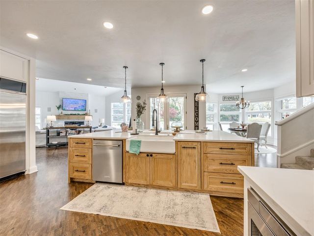 2004 Oak Valley Circle, Edmond, OK 73025