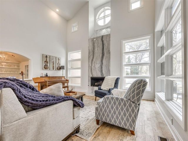 2004 Oak Valley Circle, Edmond, OK 73025