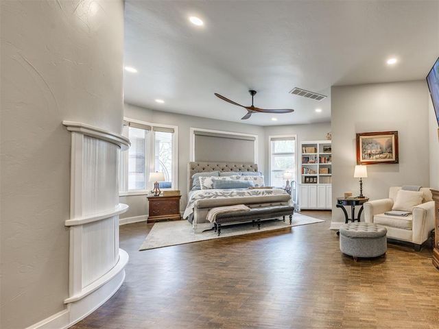 2004 Oak Valley Circle, Edmond, OK 73025