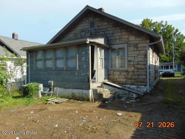 109 E Southern Heights Ave, Louisville, KY 40214