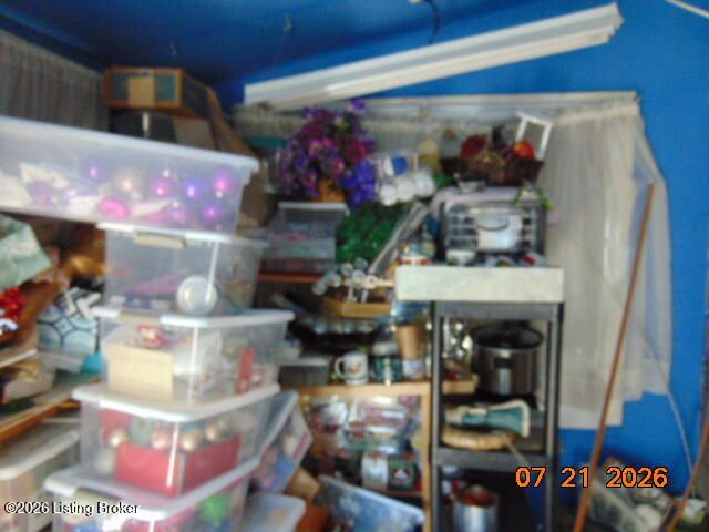 109 E Southern Heights Ave, Louisville, KY 40214