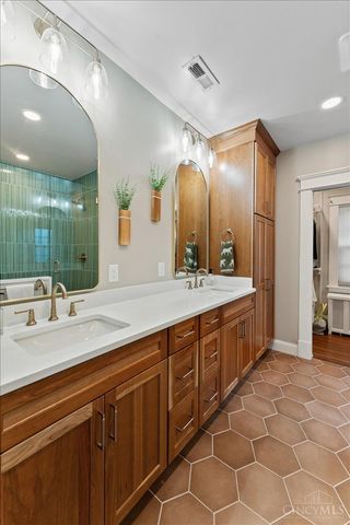 3940 Red Bud Avenue, Cincinnati, OH 45229