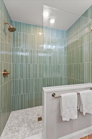 3940 Red Bud Avenue, Cincinnati, OH 45229