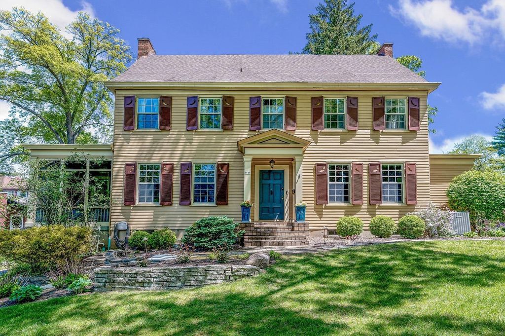 3940 Red Bud Avenue, Cincinnati, OH 45229