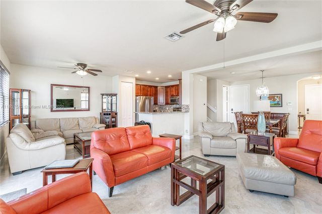 8435 Lakeview Trl, Parkland, FL 33076