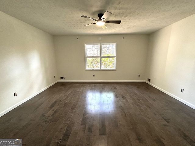 2305 Eastgate Drive SW, Snellville, GA 30078