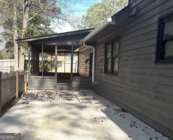 2305 Eastgate Drive SW, Snellville, GA 30078