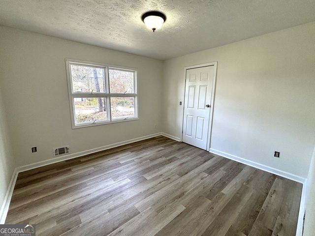 2305 Eastgate Drive SW, Snellville, GA 30078