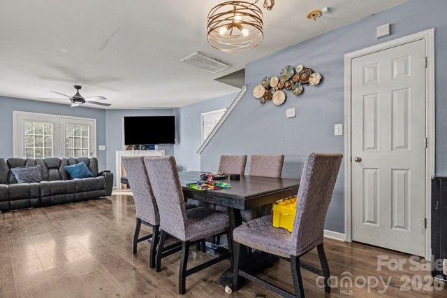 1409 Majestic Meadow Drive, Charlotte, NC 28216