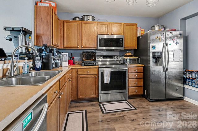 1409 Majestic Meadow Drive, Charlotte, NC 28216